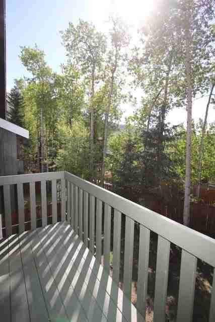 8926 Meadow Park Cir - Photo 4 of 19