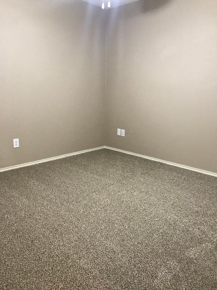 12145 Toffee St - Photo 7 of 20