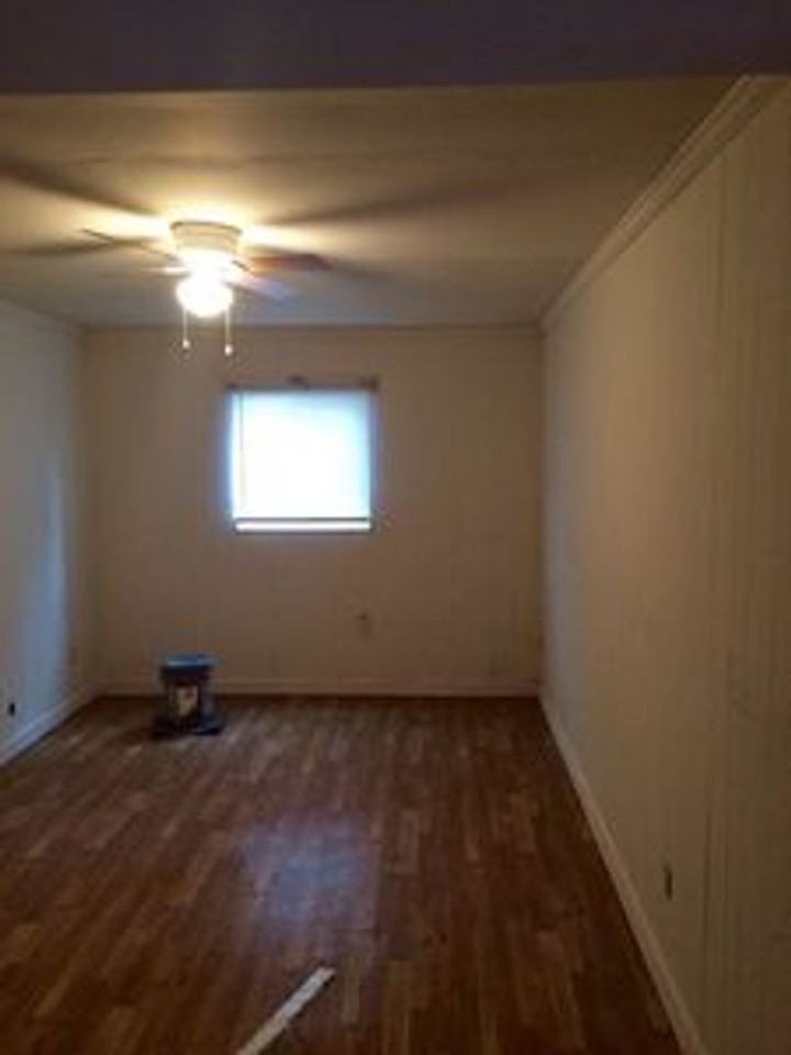 1126 N 34th St - Photo 2 of 16