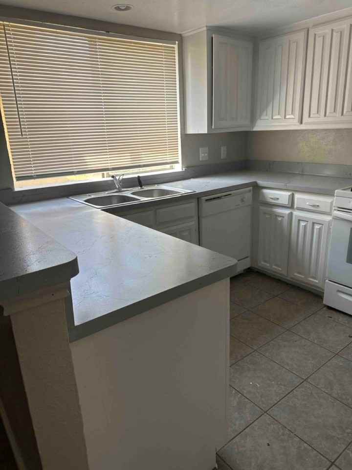 506A E Belt Line Rd - Photo 6 of 10