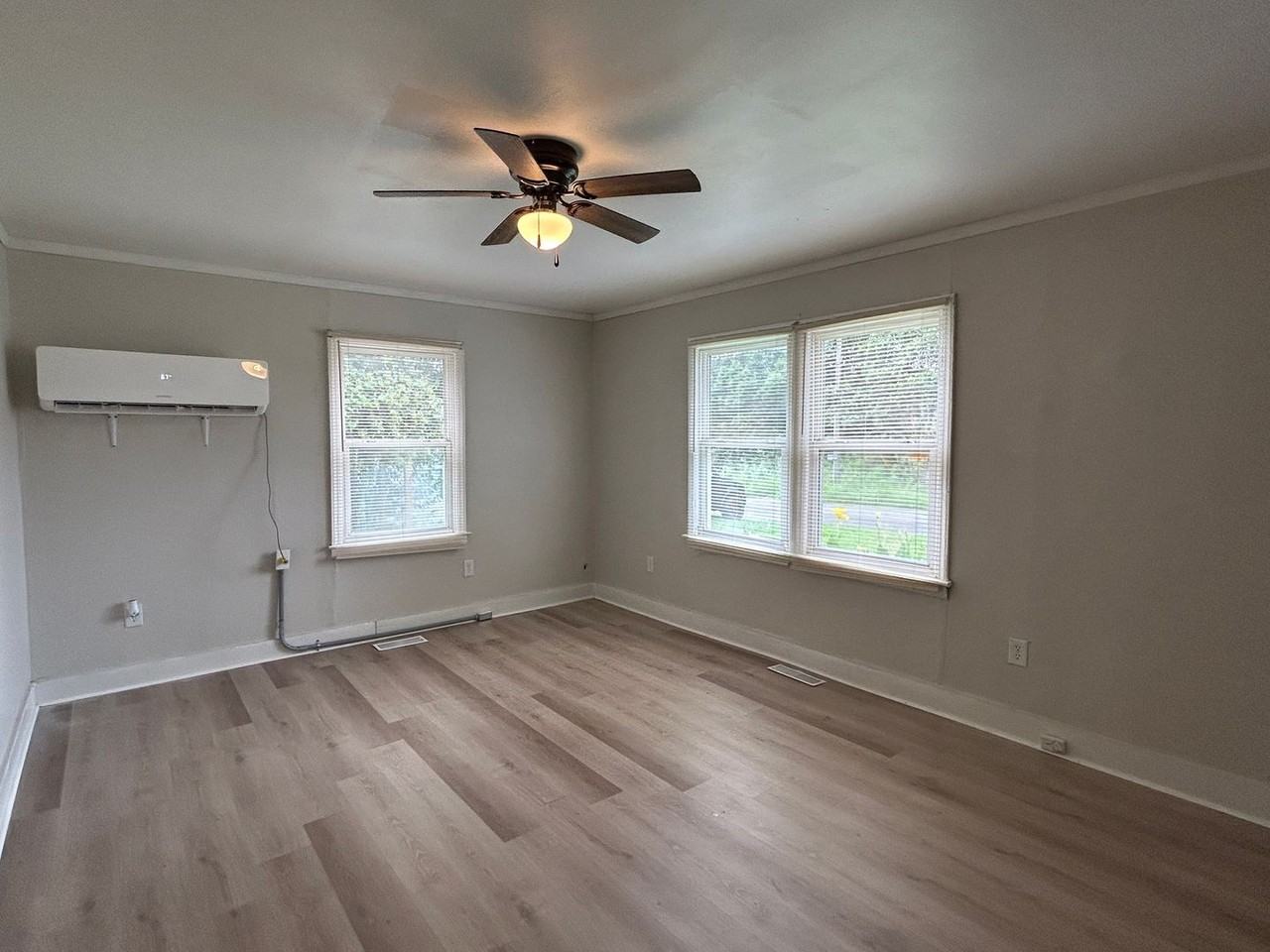 3016 Celia Ave - Photo 2 of 8