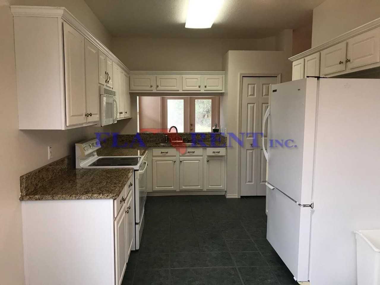 154 Peregrine Ct - Photo 3 of 14
