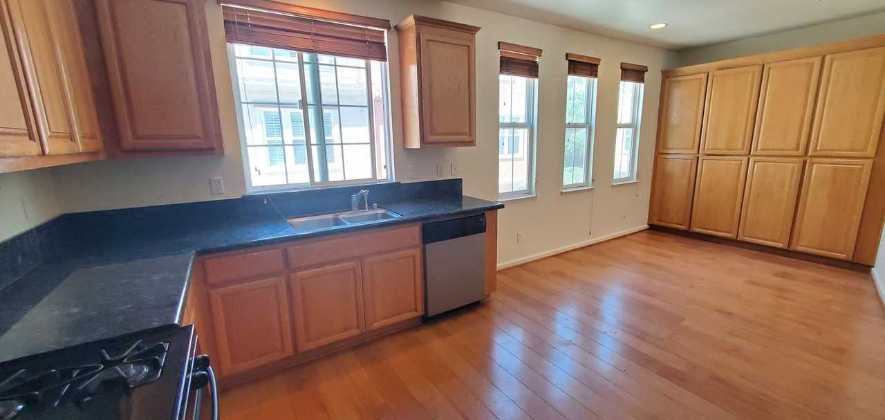 571 Moreland Way - Photo 6 of 29