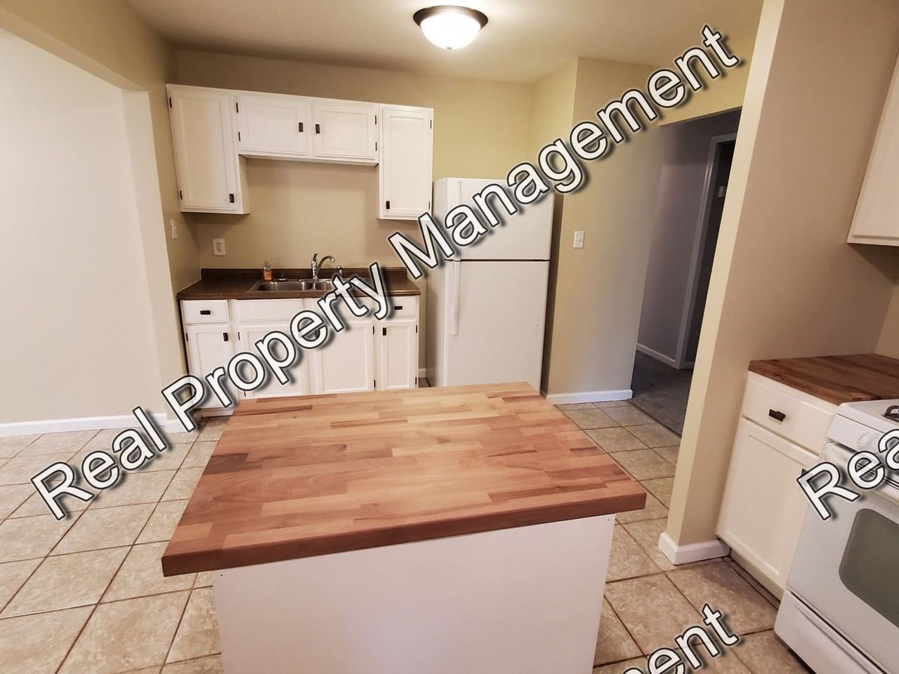 7813 White Oak Ln - Photo 6 of 15