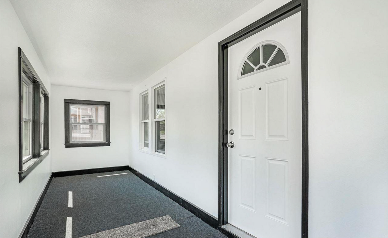 5320 N 28th Ave - Photo 3 of 17