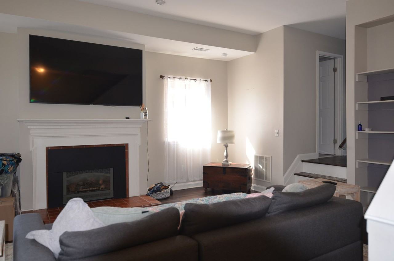 1806 Thames St. - Photo 3 of 37