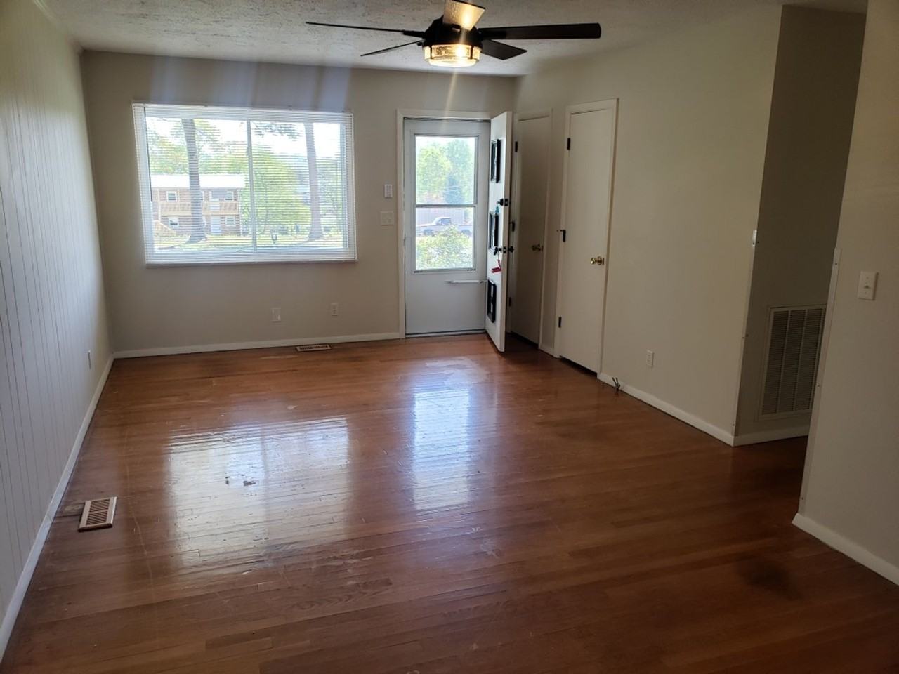 111 Edgewood Dr - Photo 2 of 8