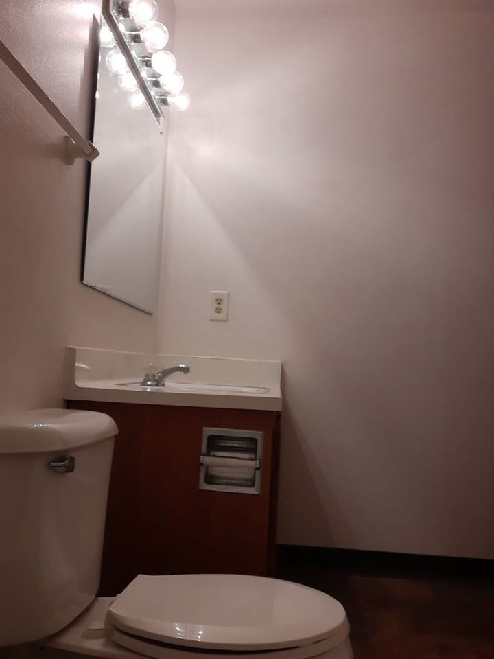 Port Vista Apartments - Photo 2 of 11