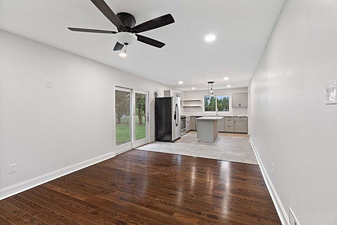 409 Maiden Ln - Photo 5 of 33