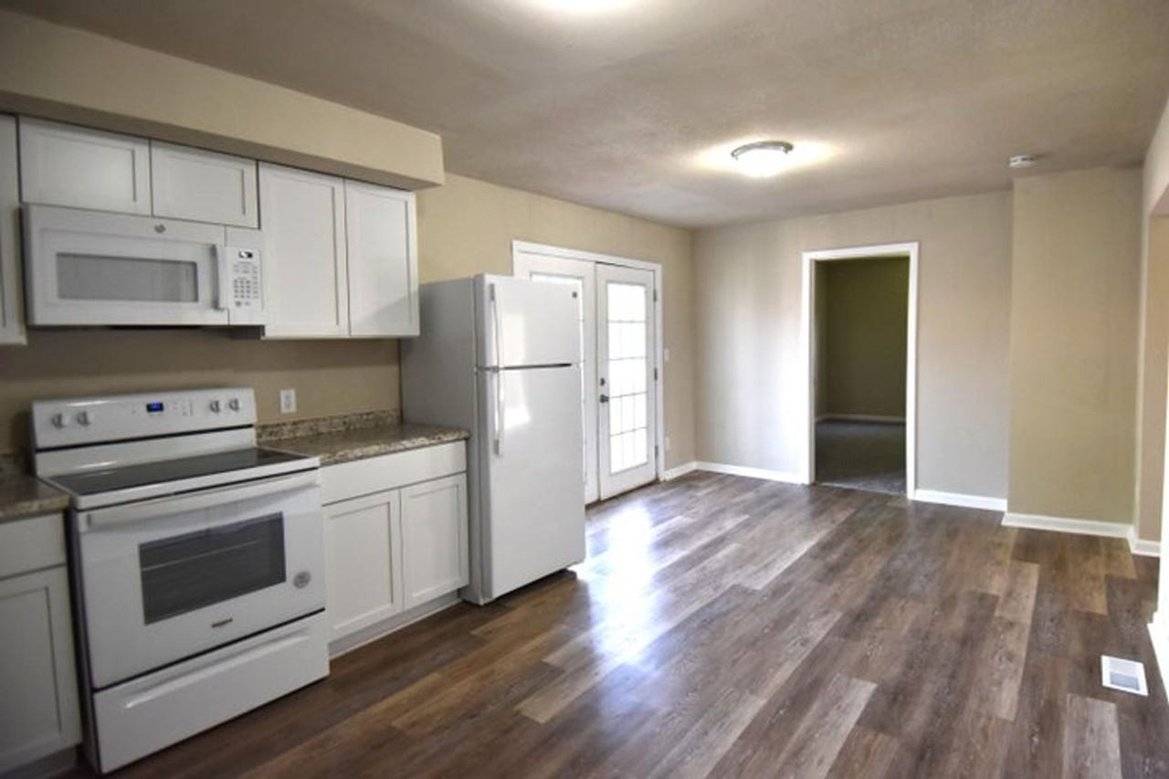 504 Cedar St - Photo 2 of 18