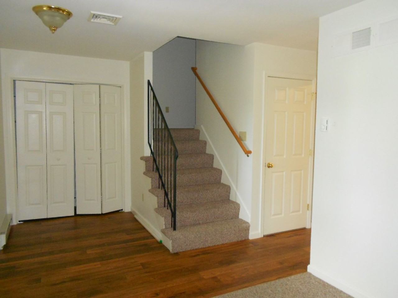 614-616 W. King Street - Photo 2 of 14