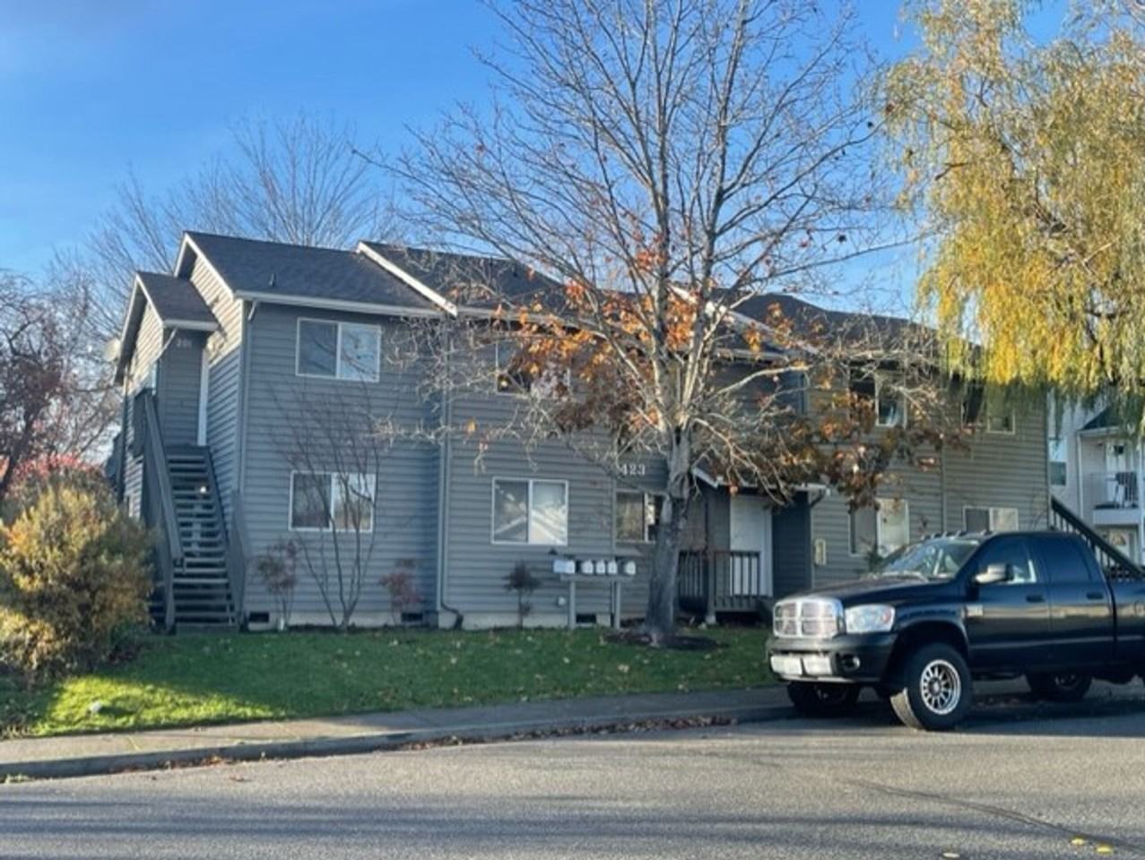 2423 Pacific - Photo 2 of 3