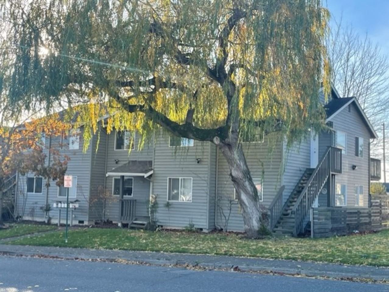 2423 Pacific - Photo 3 of 3