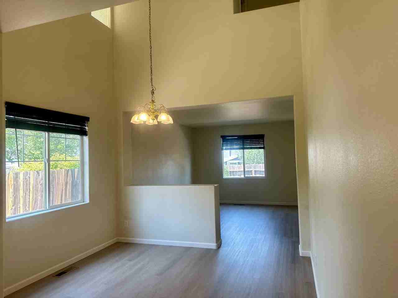 5911 Sapphire Ridge Ct - Photo 2 of 16