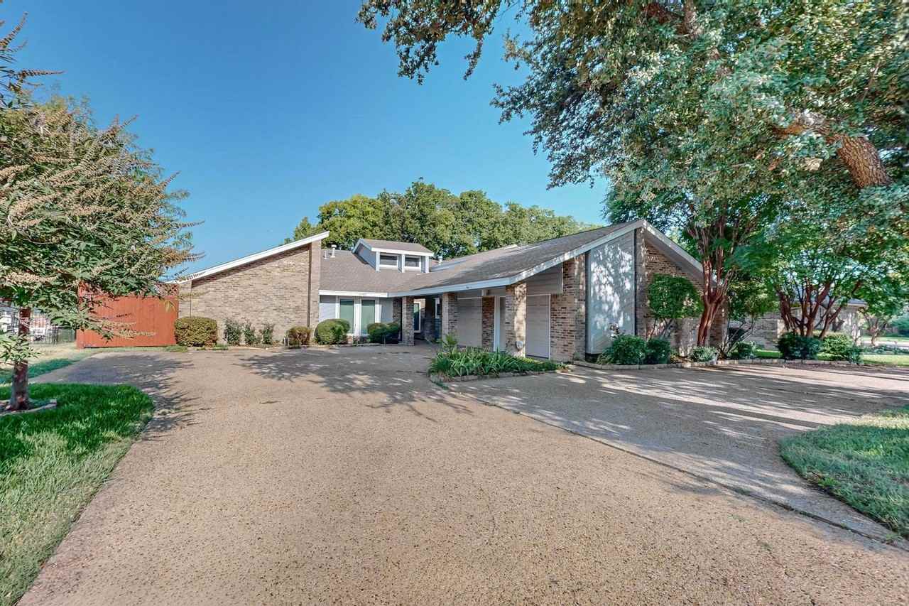 1705 Plummer Dr - Photo 3 of 50