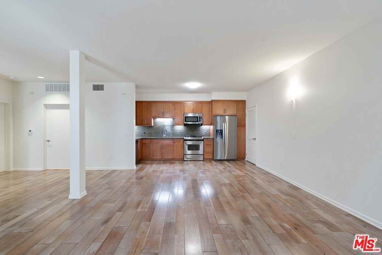 128 Orange Ct - Photo 5 of 34