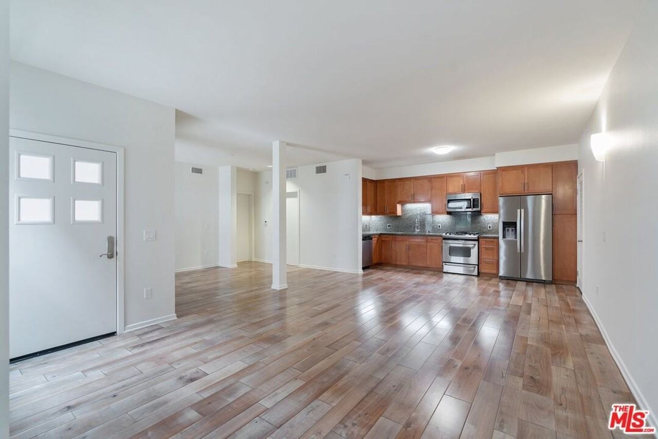 128 Orange Ct - Photo 6 of 34