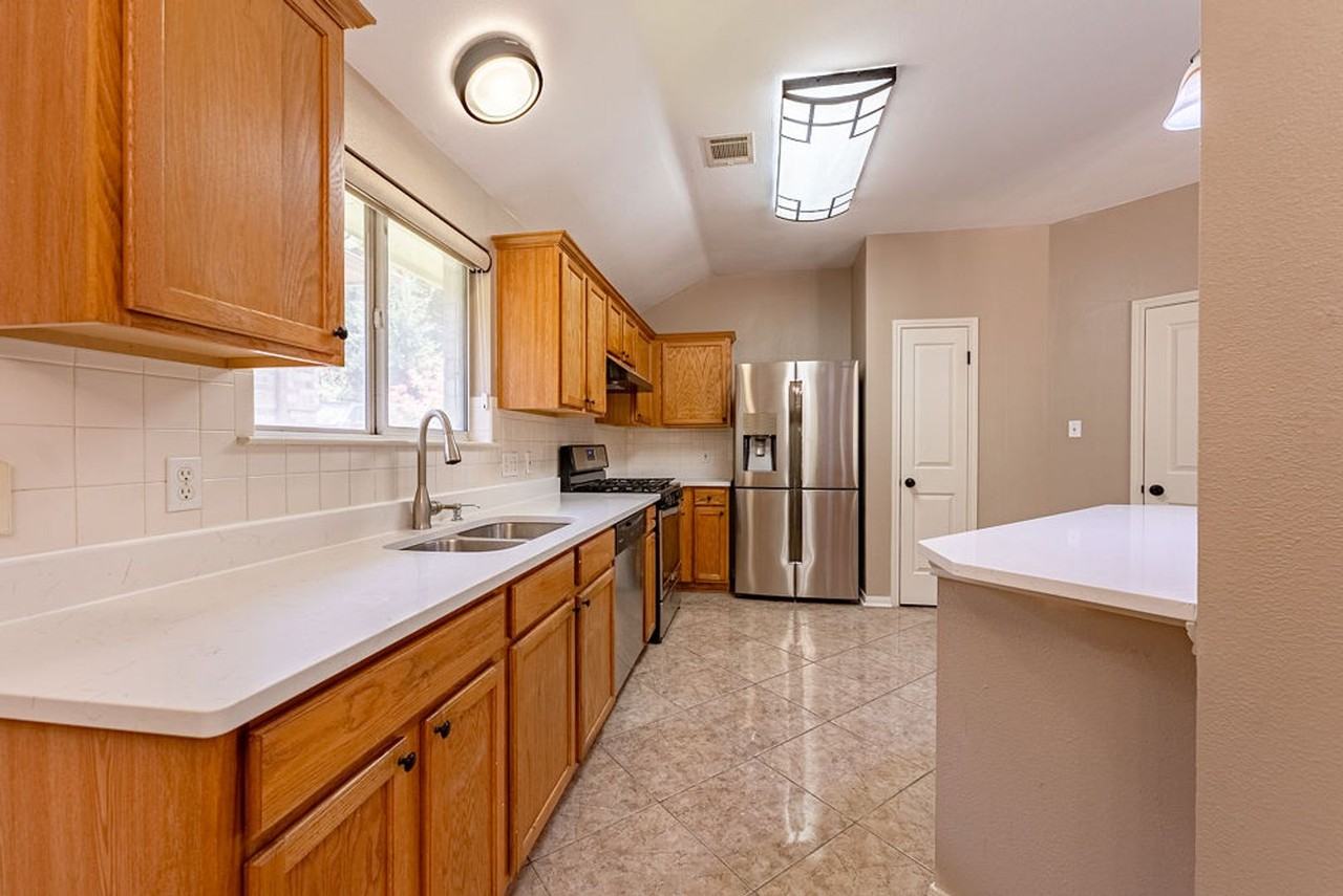 12520 Wethersby Way - Photo 7 of 22
