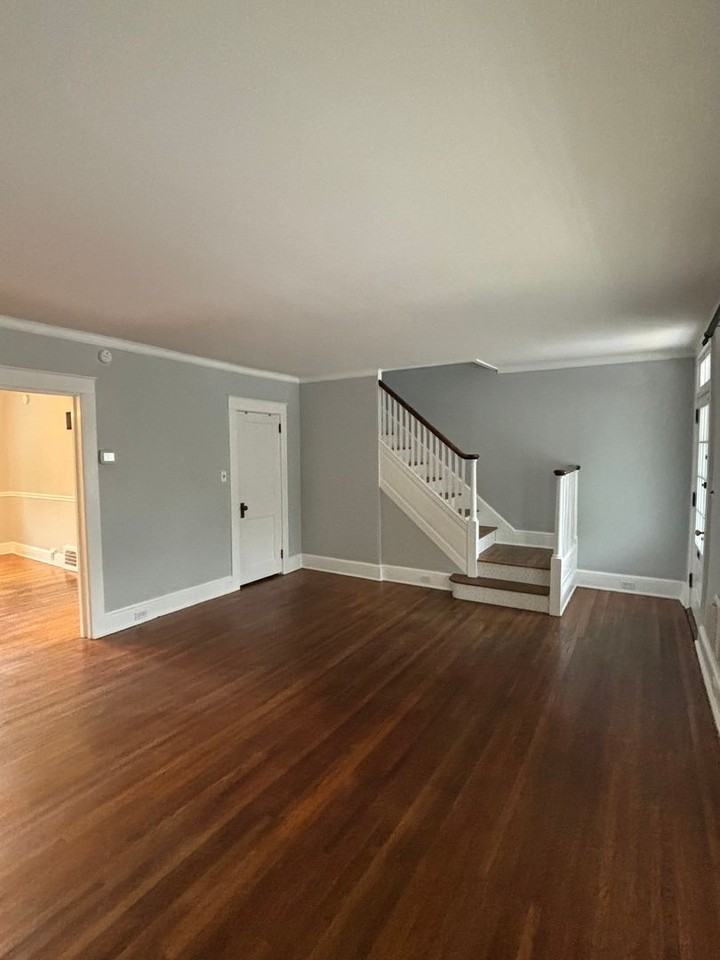 144 E Ross St - Photo 3 of 29