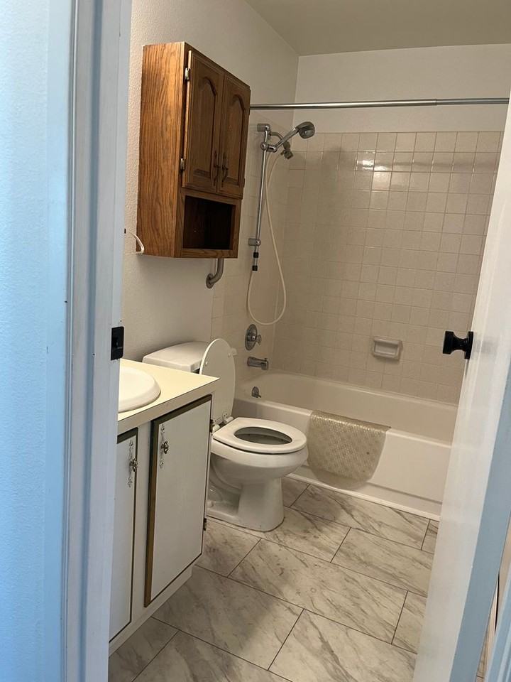 8628 Onyx Dr Sw #A - Photo 5 of 10