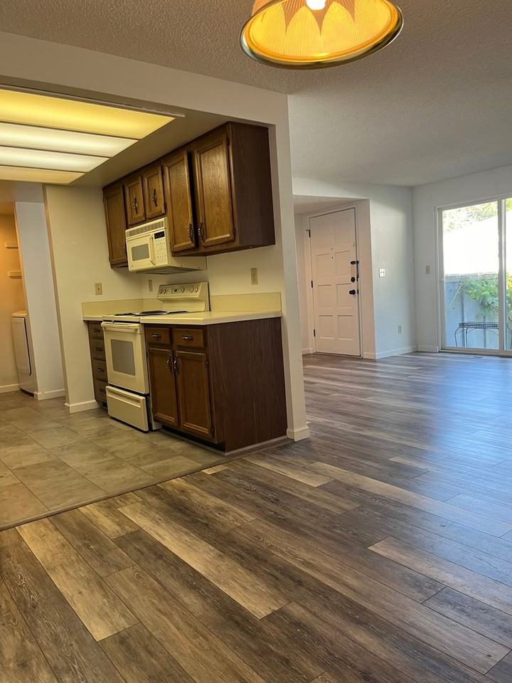 8628 Onyx Dr Sw #A - Photo 7 of 10