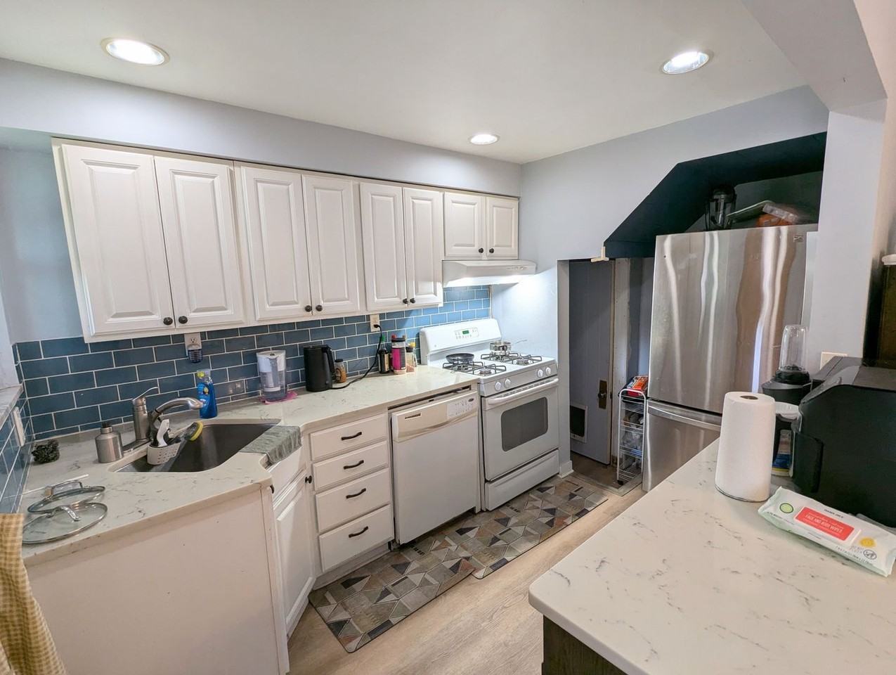 6330 Crombie St - Photo 4 of 19