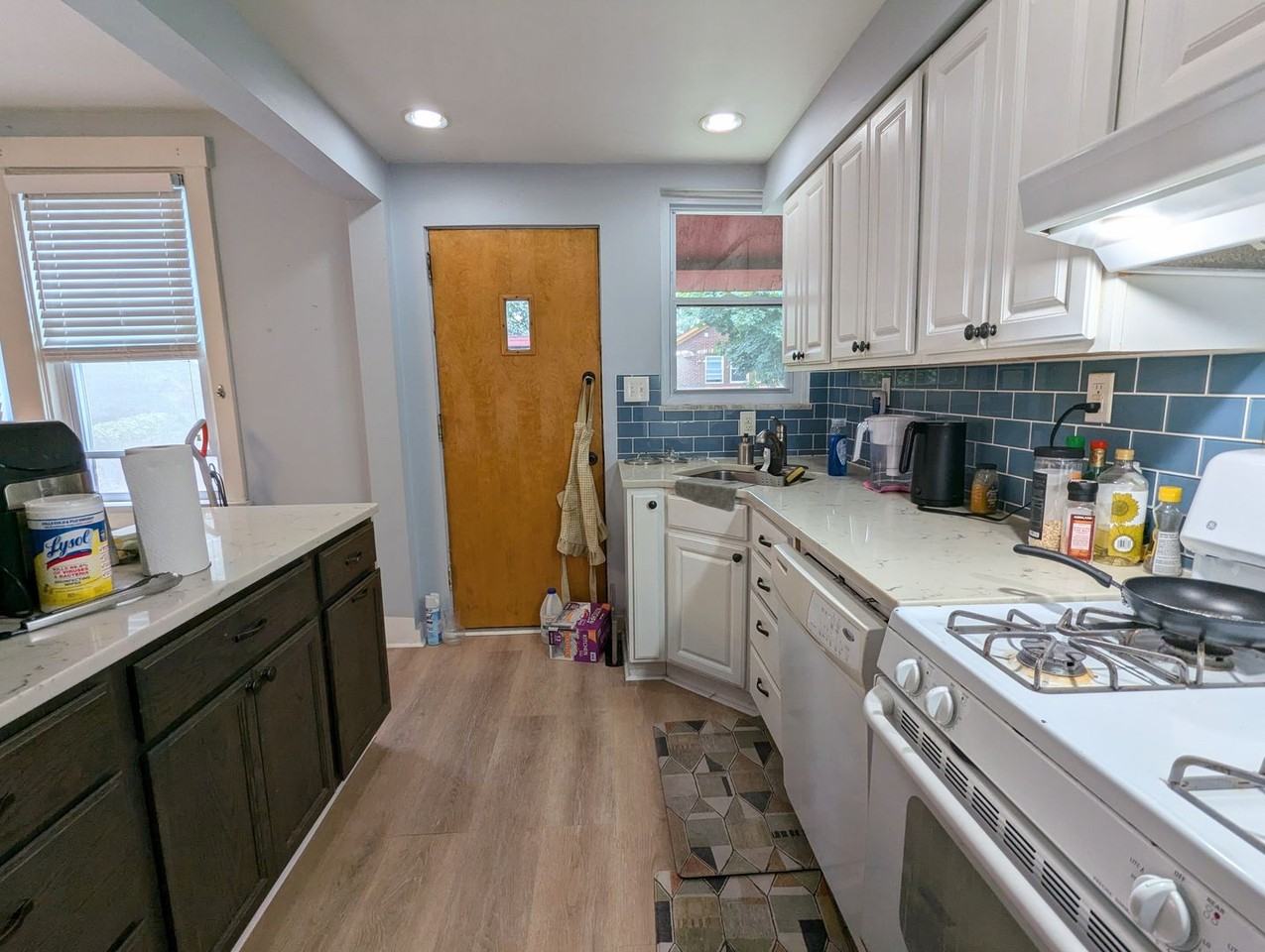 6330 Crombie St - Photo 7 of 19