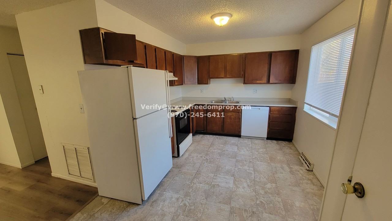 451 32 1/8 Road - Photo 3 of 9