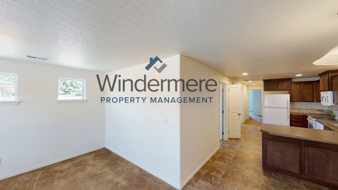 1905 S Bernard St - Photo 5 of 14