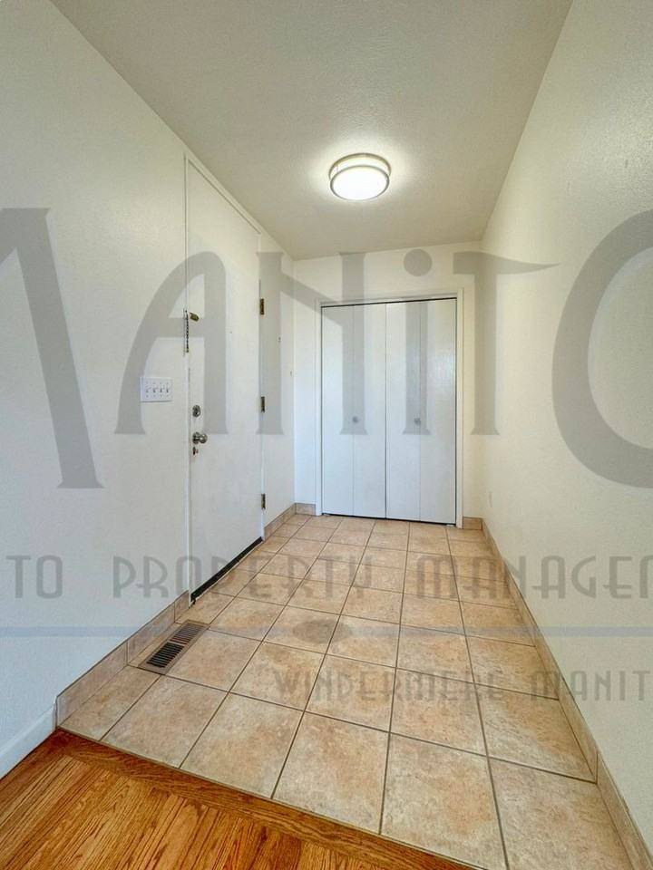 Rockwood Blvd. 24 E - Photo 3 of 27