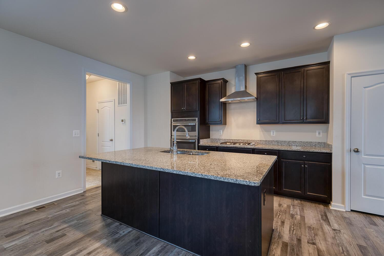 336 Boxelder Dr - Photo 4 of 38