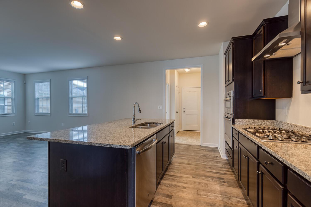 336 Boxelder Dr - Photo 5 of 38