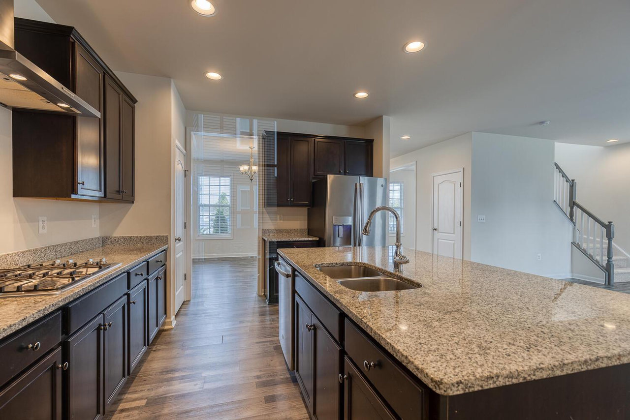 336 Boxelder Dr - Photo 6 of 38