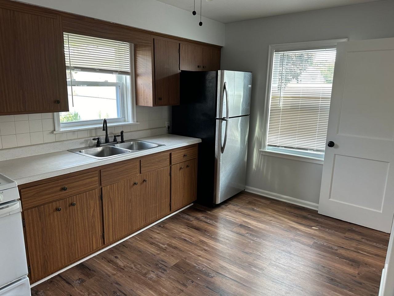 1117 Rode Ave - Photo 5 of 7