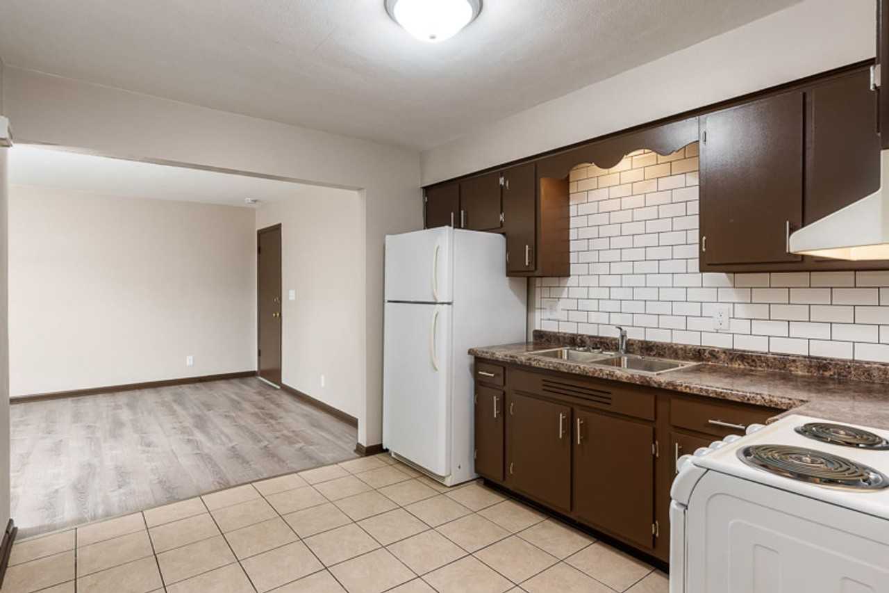 3220/3222 Darwood Drive - Photo 2 of 10