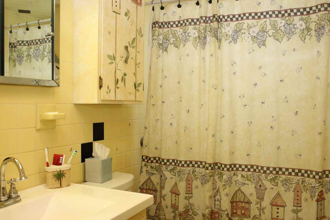 318 Paradise Dr - Photo 3 of 36