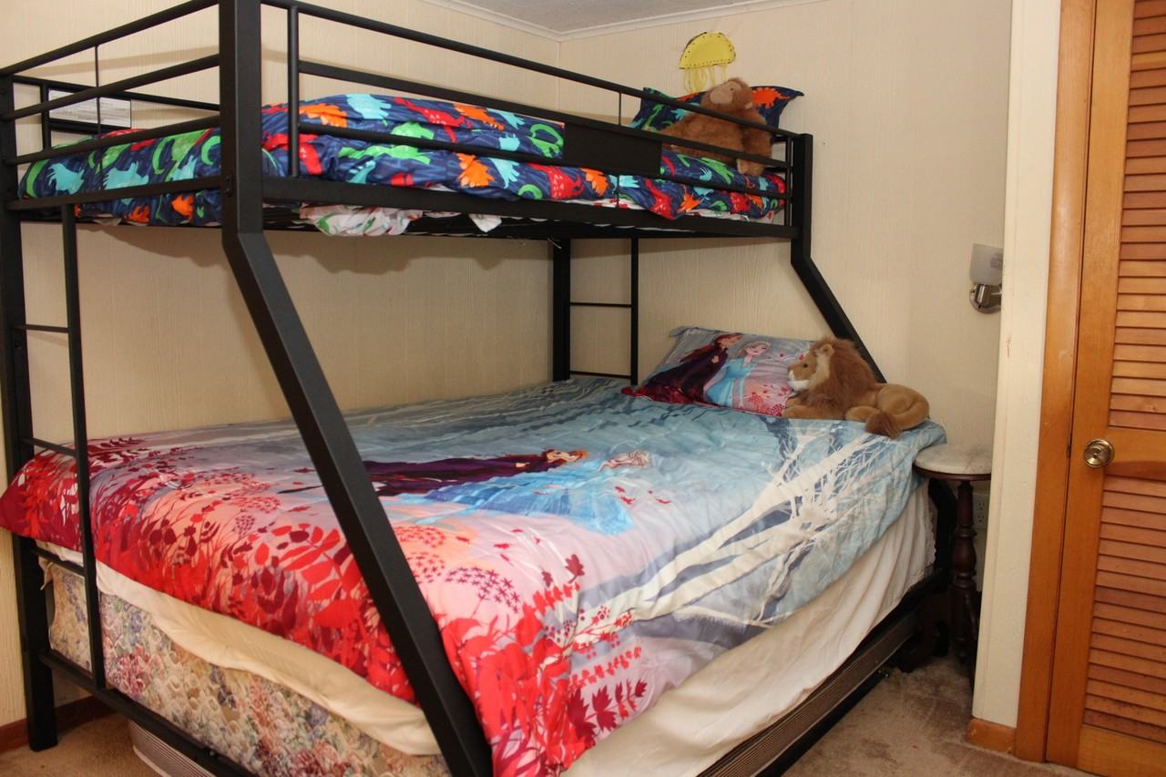 318 Paradise Dr - Photo 3 of 36