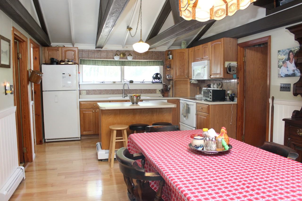 318 Paradise Dr - Photo 5 of 36