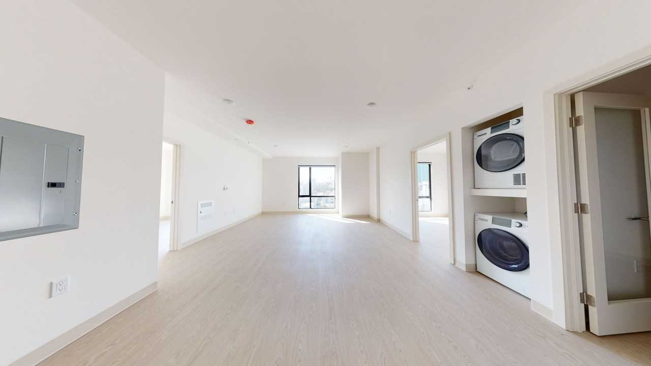 363 6th St - Photo 4 of 17