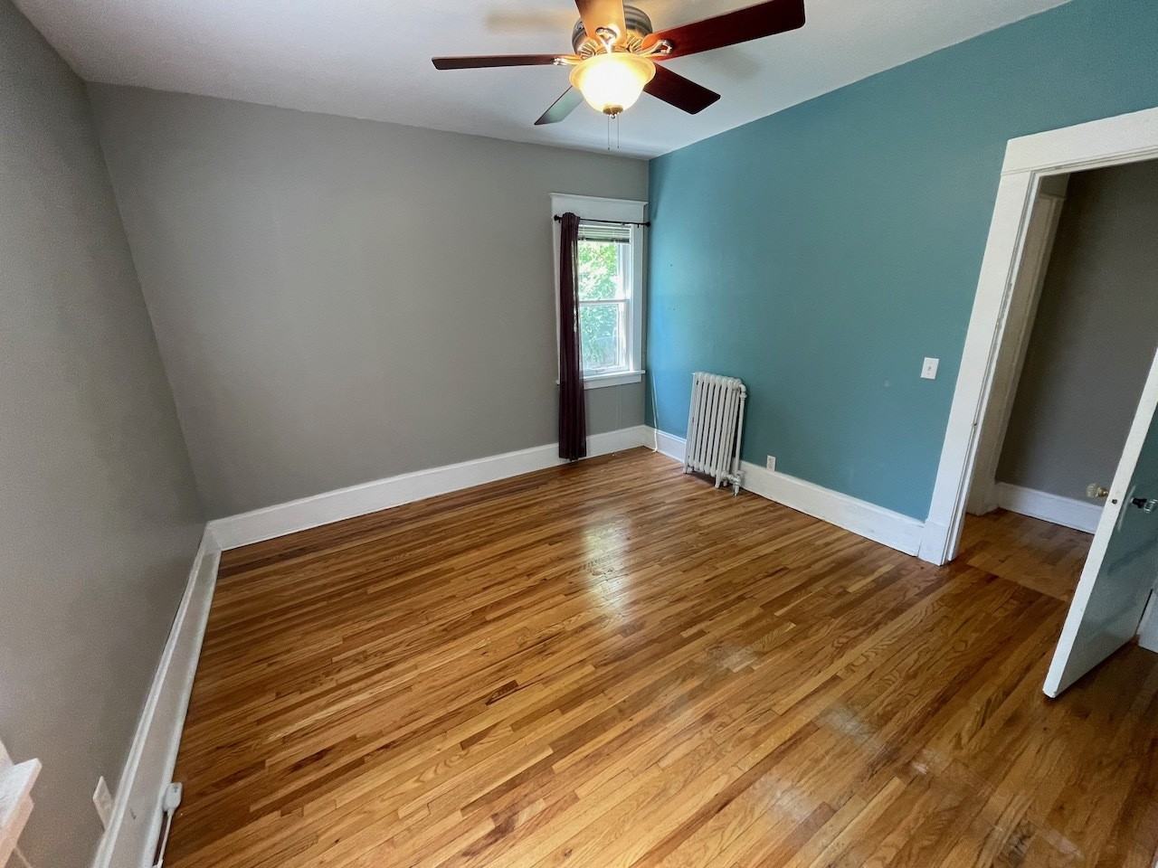 2817 W 44th St - Photo 3 of 24