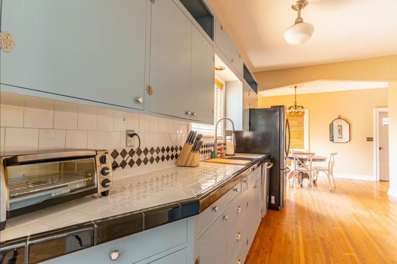 1046 3rd Ave E - Photo 4 of 35