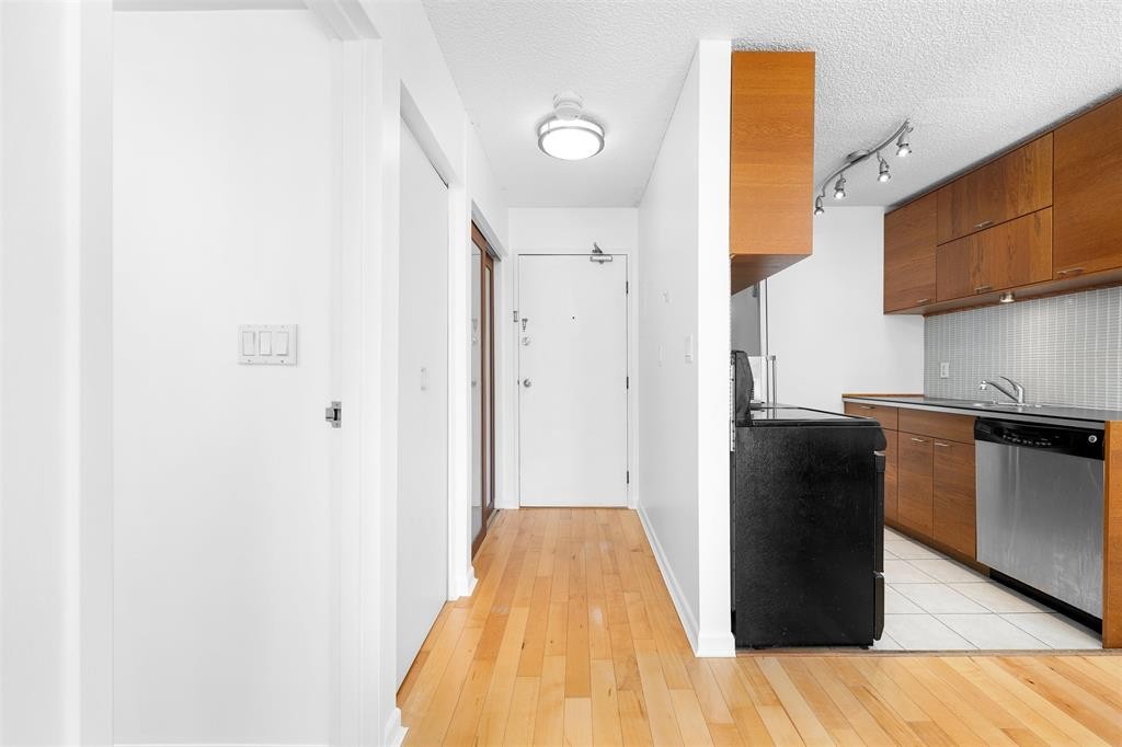 2033 West 7th Avenue #211 - Photo 6 of 16
