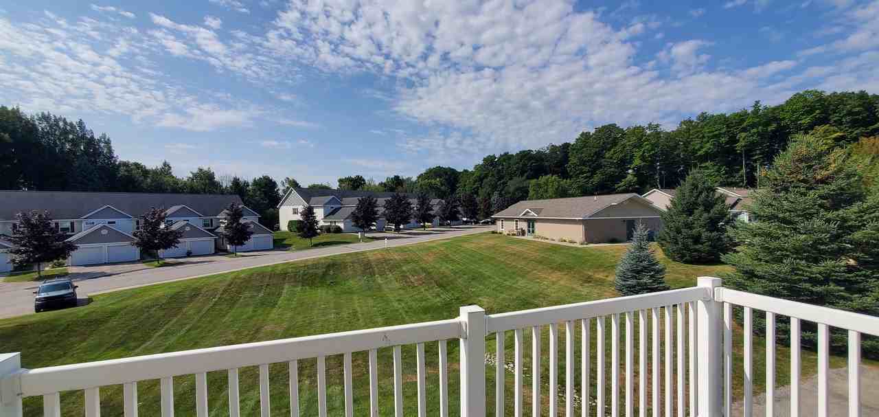 3231 Wexford Dr - Photo 2 of 23