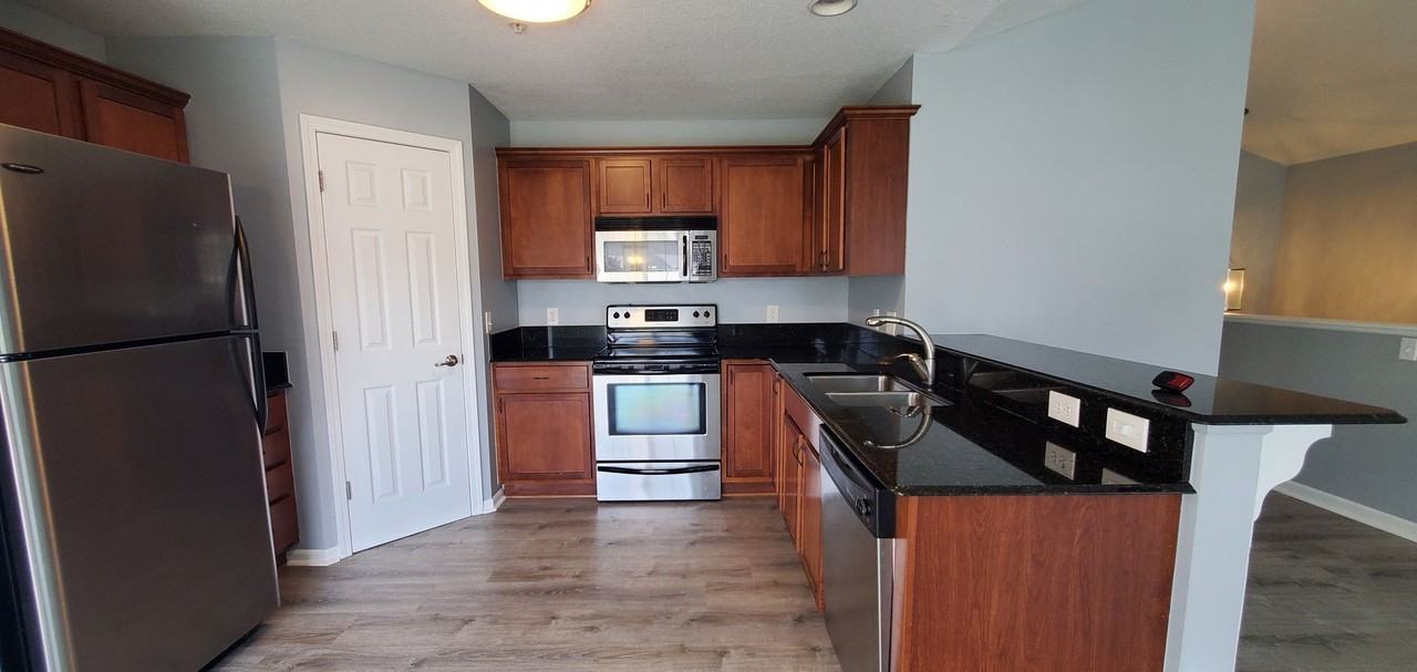 3231 Wexford Dr - Photo 6 of 23