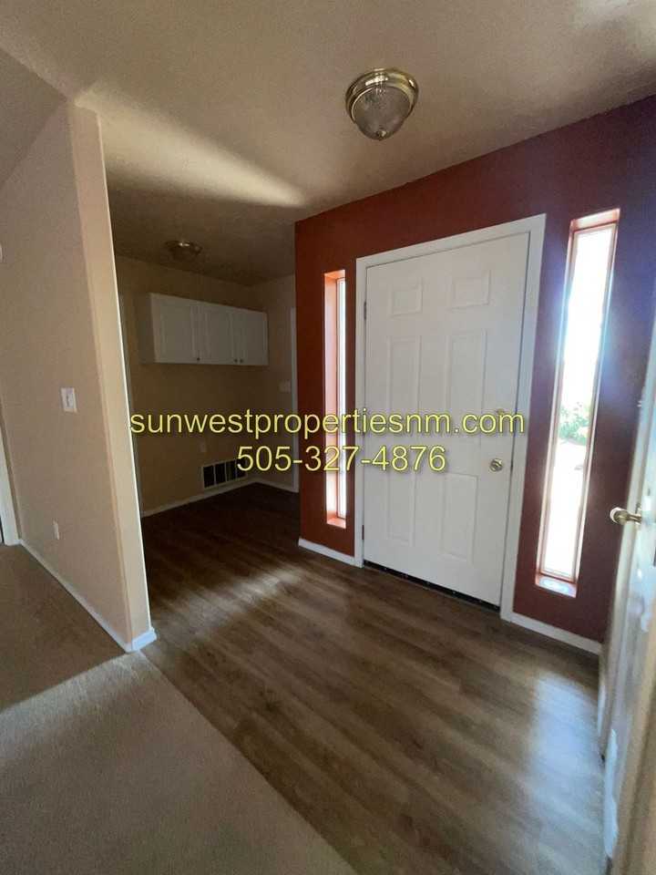 205 Heritage Ln - Photo 2 of 16
