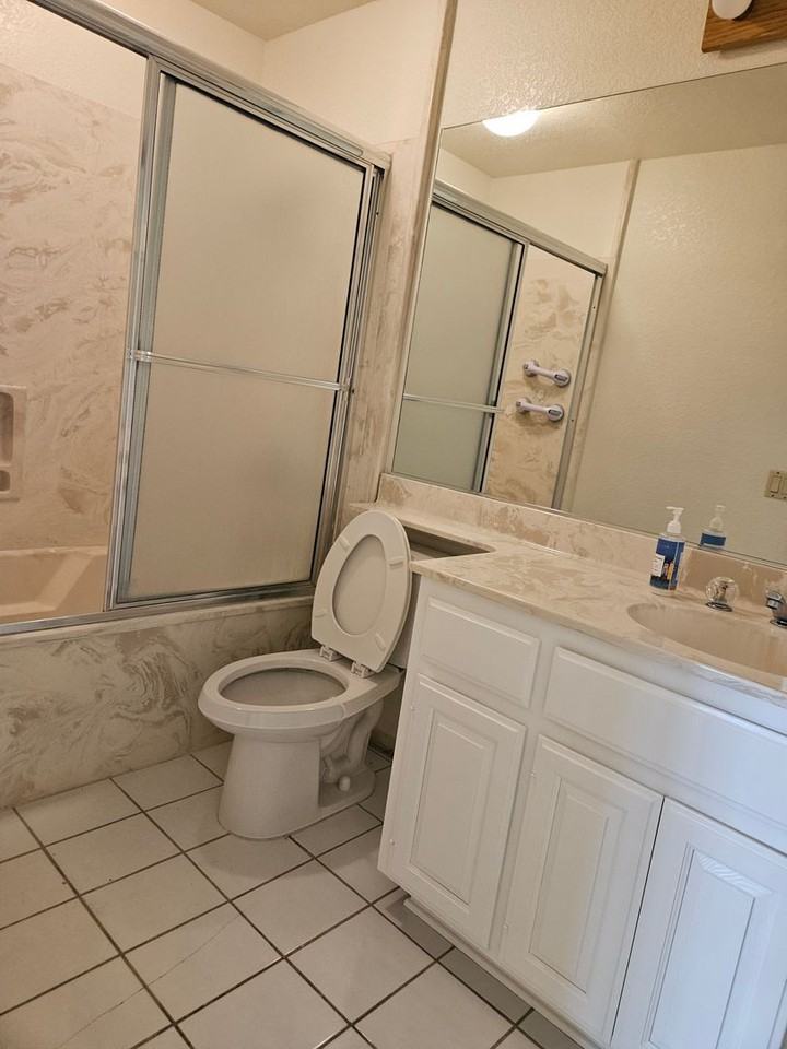 444 E Ave #C - Photo 3 of 12