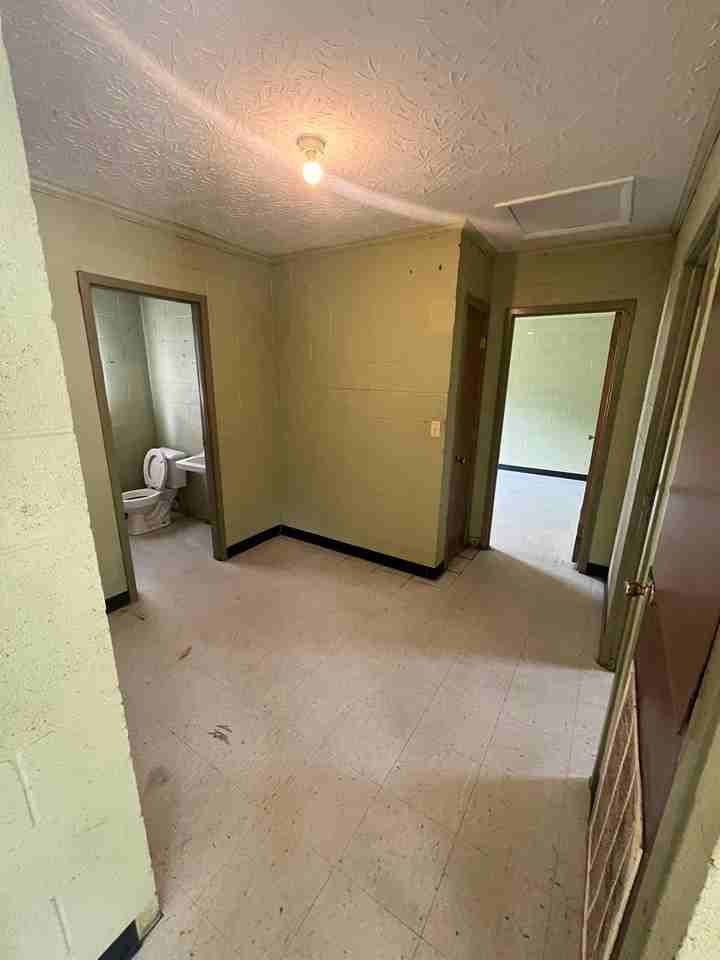 374 E Gordon Ave - Photo 3 of 11