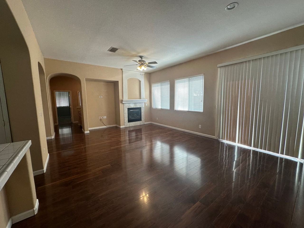 1824 San Diego Cir - Photo 3 of 48