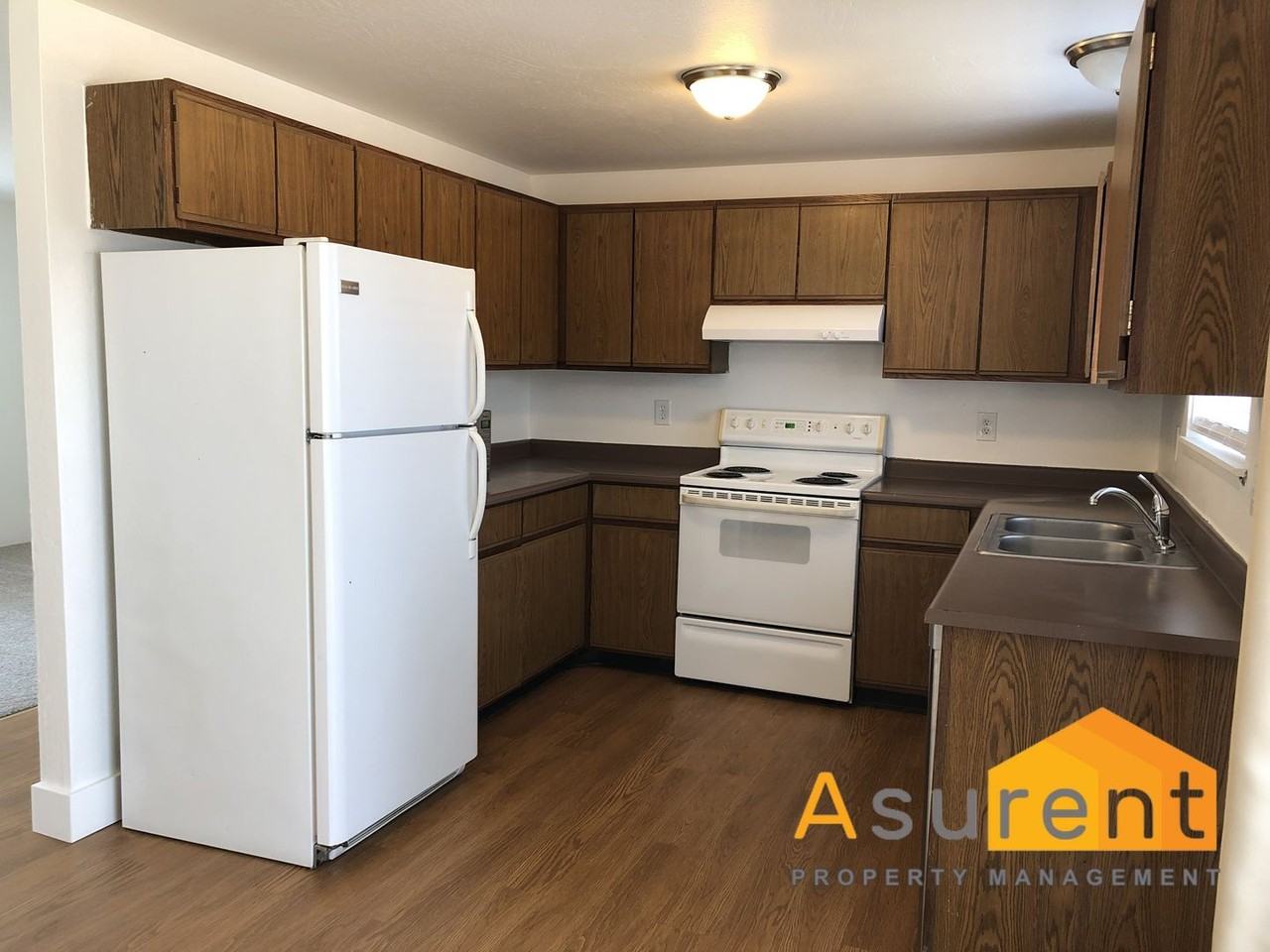 427 Plum St - Photo 2 of 18