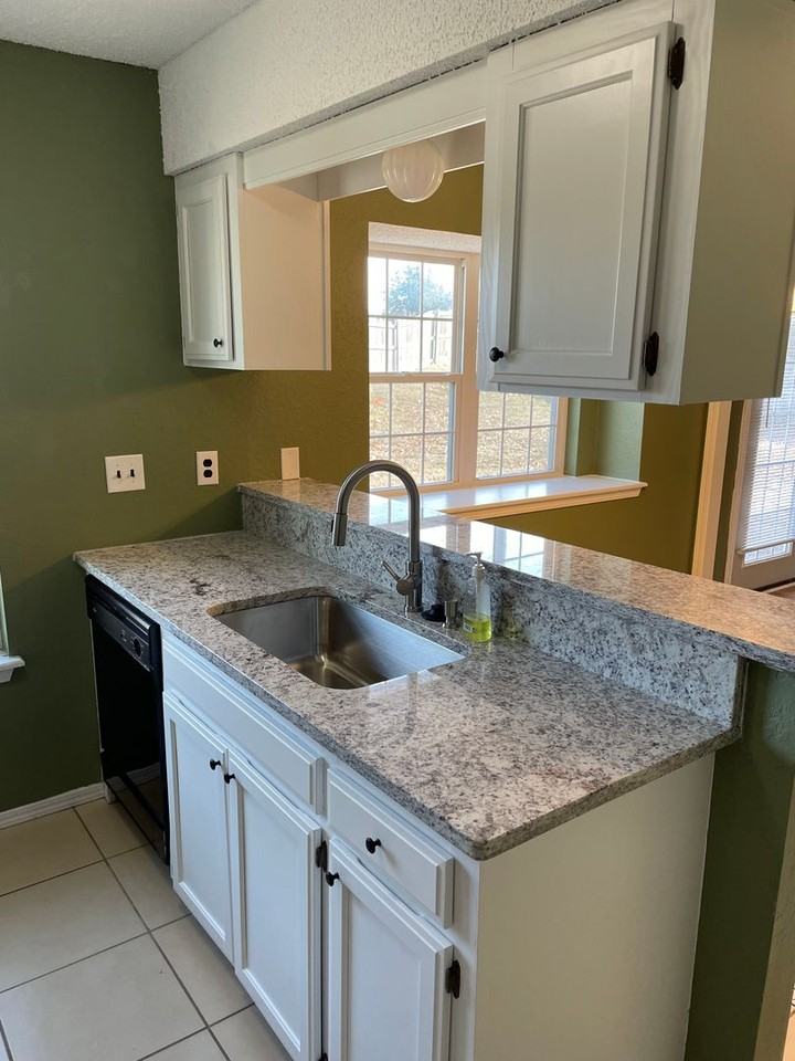 100 W Roanoke St - Photo 3 of 34